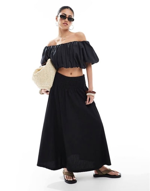 poplin midi skirt in black